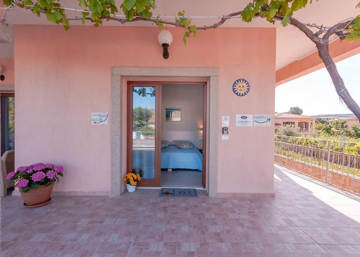 Domo Davide 3* San Teodoro (Sardinia)